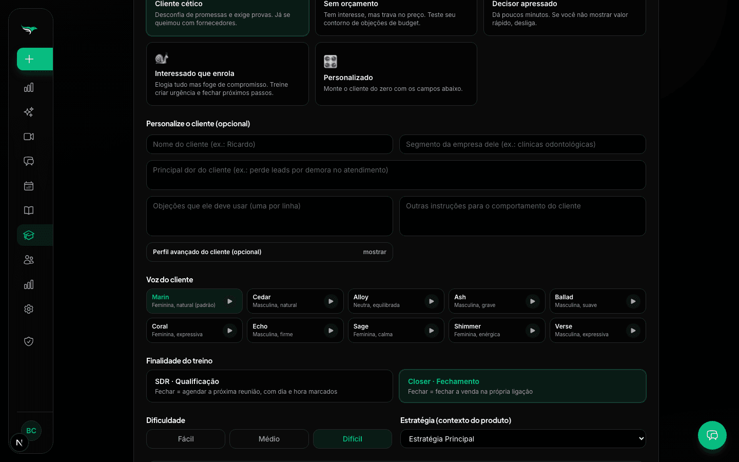 Centro de Treinamento com IA — Você monta o cliente que vai atender: cenário, dor, objeções que ele deve usar, voz, dificuldade e se o treino é de SDR (agendar) ou Closer (fechar).